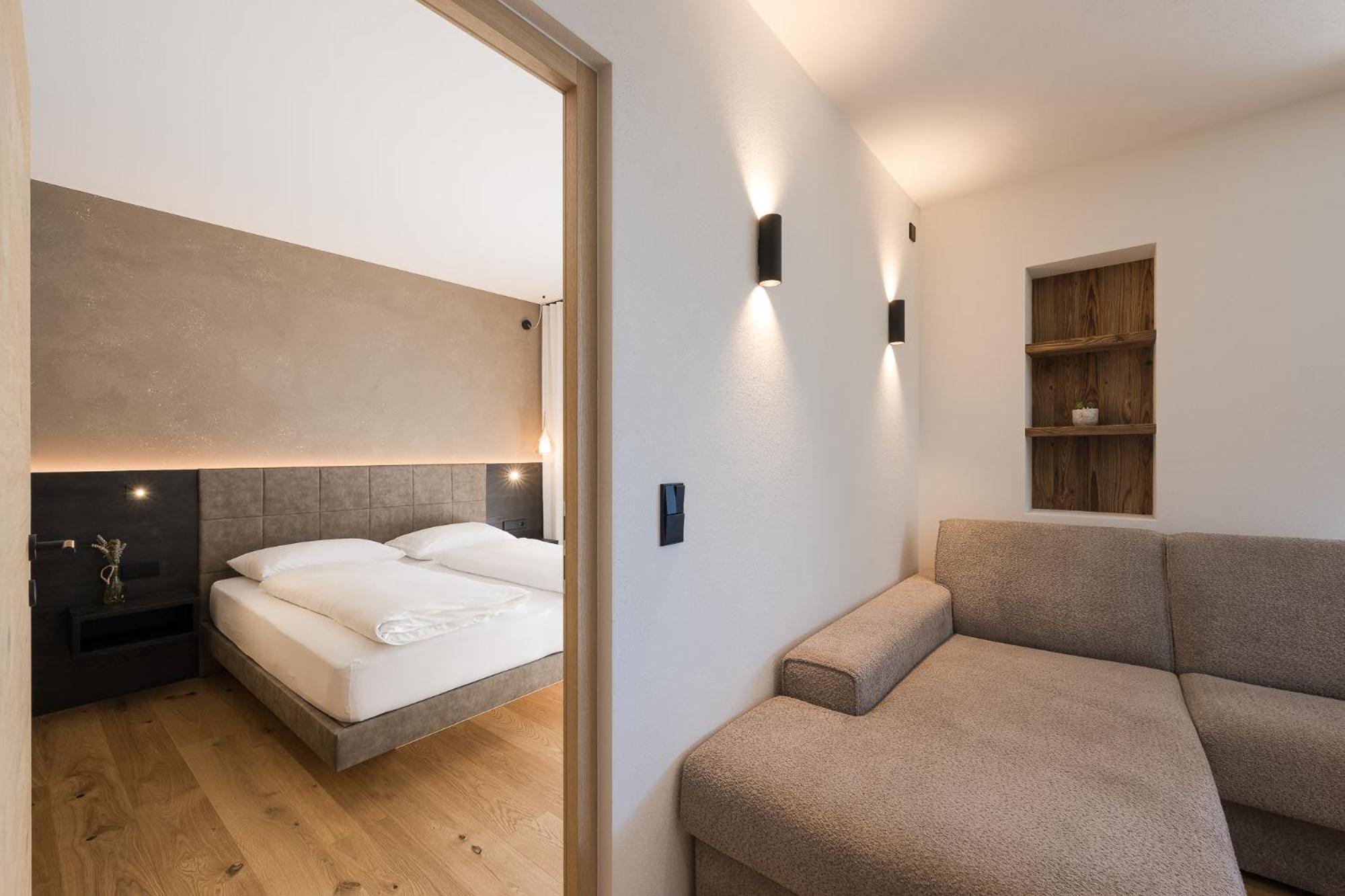 Apartsuites Rosengarten Algund Exterior foto